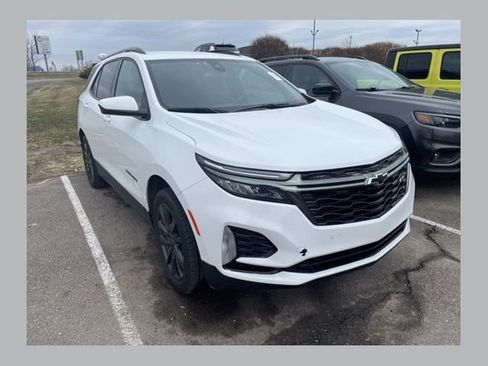 Used 2022 Chevrolet Equinox RS w/ LPO, Floor Liner Package image 1
