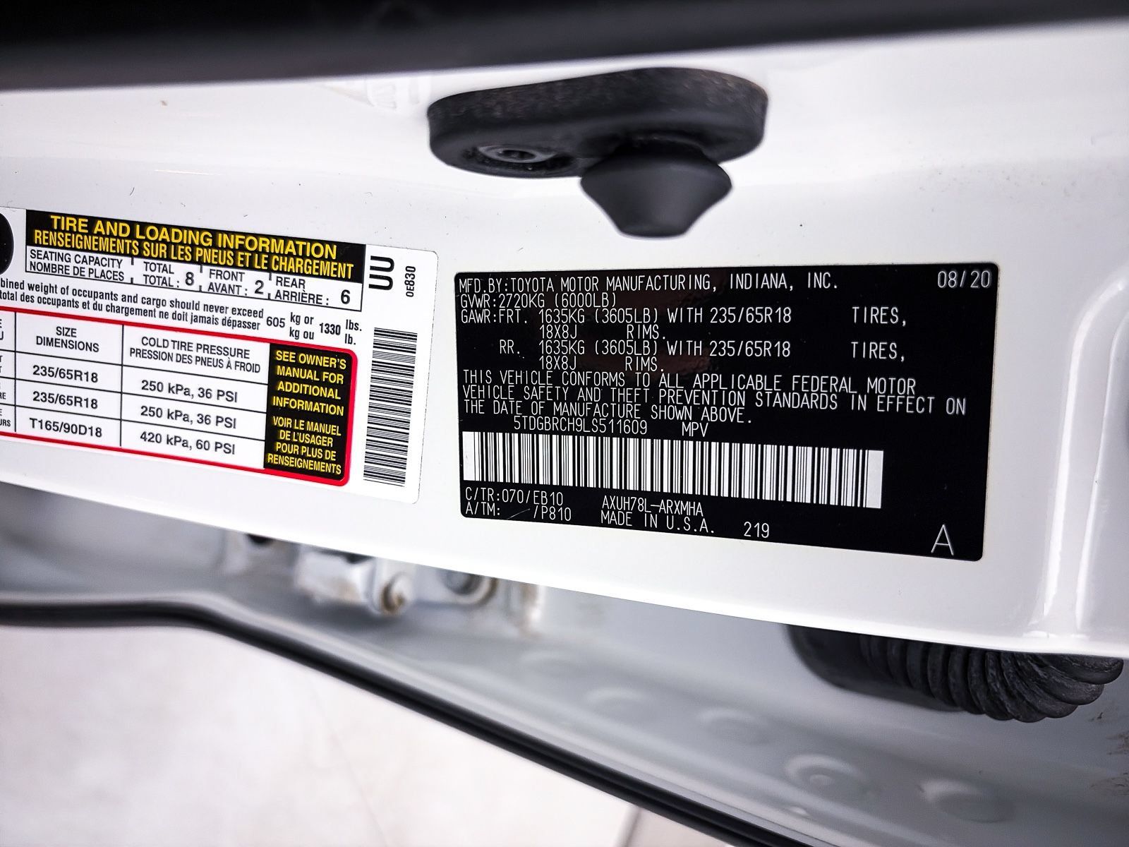 Used 2020 Toyota Highlander XLE AWD/4WD image 36