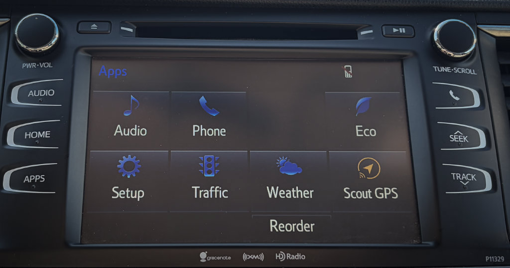 Used 2018 Toyota Highlander Plus FWD image 28