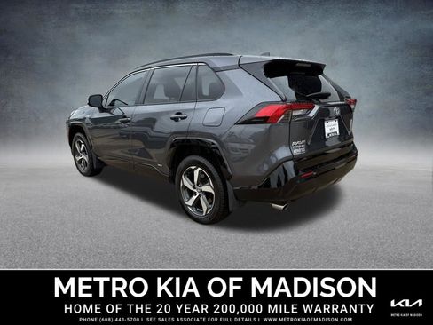 Used 2023 Toyota RAV4 SE w/ Weather & Moonroof Package AWD/4WD image 4