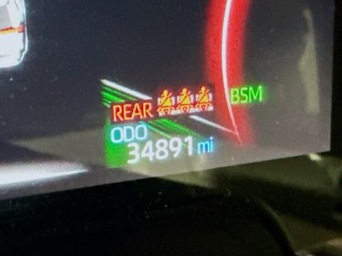 Used 2025 Toyota RAV4 XLE FWD image 19
