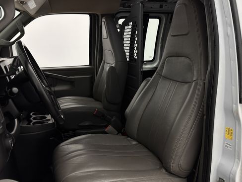 Used 2022 Chevrolet Express 2500 w/ Driver Convenience Package image 12