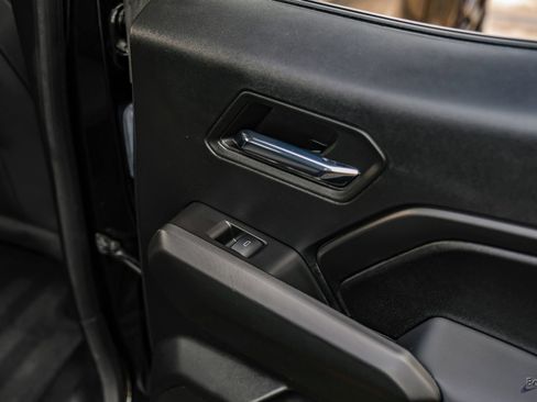 Used 2024 Chevrolet Colorado Z71 w/ Z71 Convenience Package 2 image 89