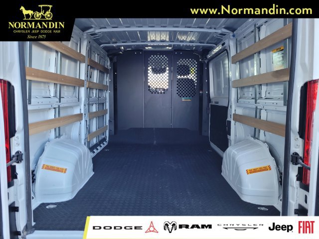 Used 2025 RAM ProMaster 2500 w/ U-Haul Equipment Group FWD image 19