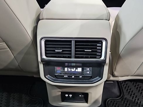 New 2026 Volkswagen Atlas SE FWD image 18