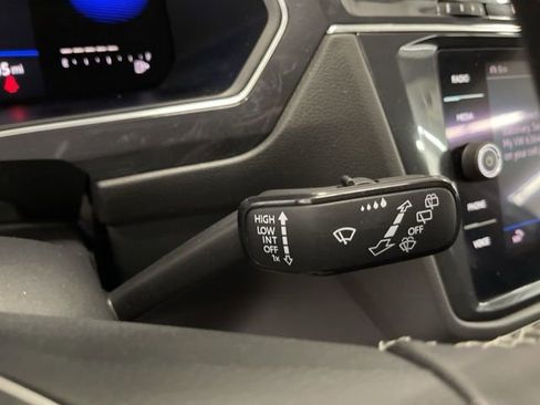 Certified 2022 Volkswagen Tiguan SE AWD/4WD image 18