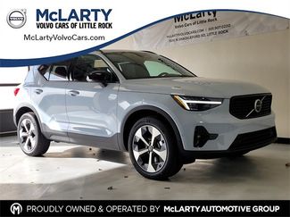 New 2026 Volvo XC40 B5 Plus w/ Protection Package Premier video 1