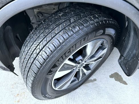 Certified 2024 Nissan Murano SV image 23