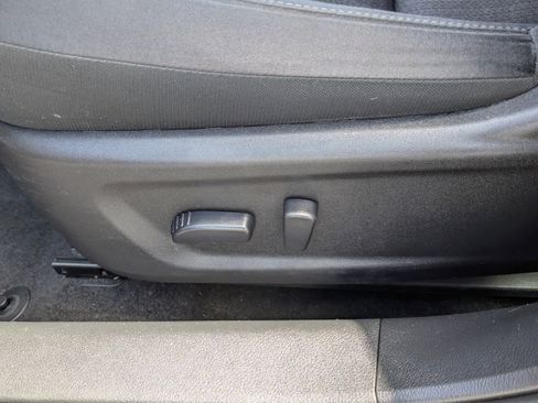 Used 2024 Nissan Altima 2.5 SV FWD image 18