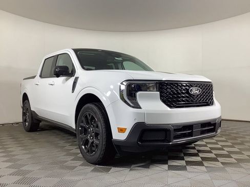 New 2025 Ford Maverick Lariat w/ Black Appearance Package image 1