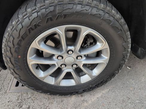 Used 2016 Jeep Grand Cherokee Limited AWD/4WD image 37
