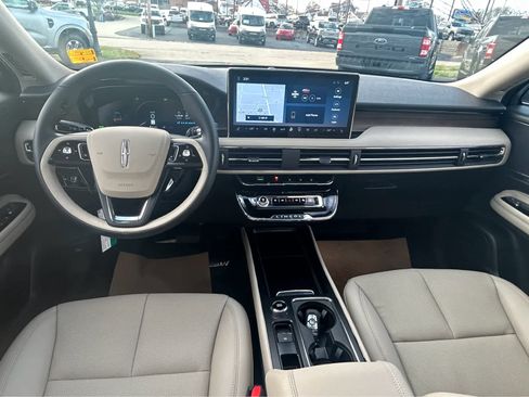 New 2025 Lincoln Corsair Grand Touring image 16