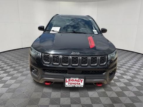 Used 2024 Jeep Compass Trailhawk AWD/4WD image 13