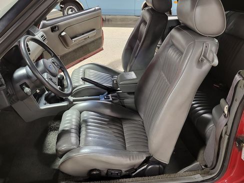 Used 1989 Ford Mustang GT RWD image 11