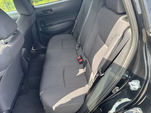 Used 2025 Toyota Corolla Cross LE AWD/4WD image 30