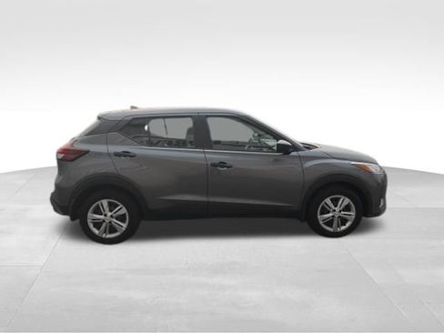 Used 2024 Nissan Kicks S FWD image 8