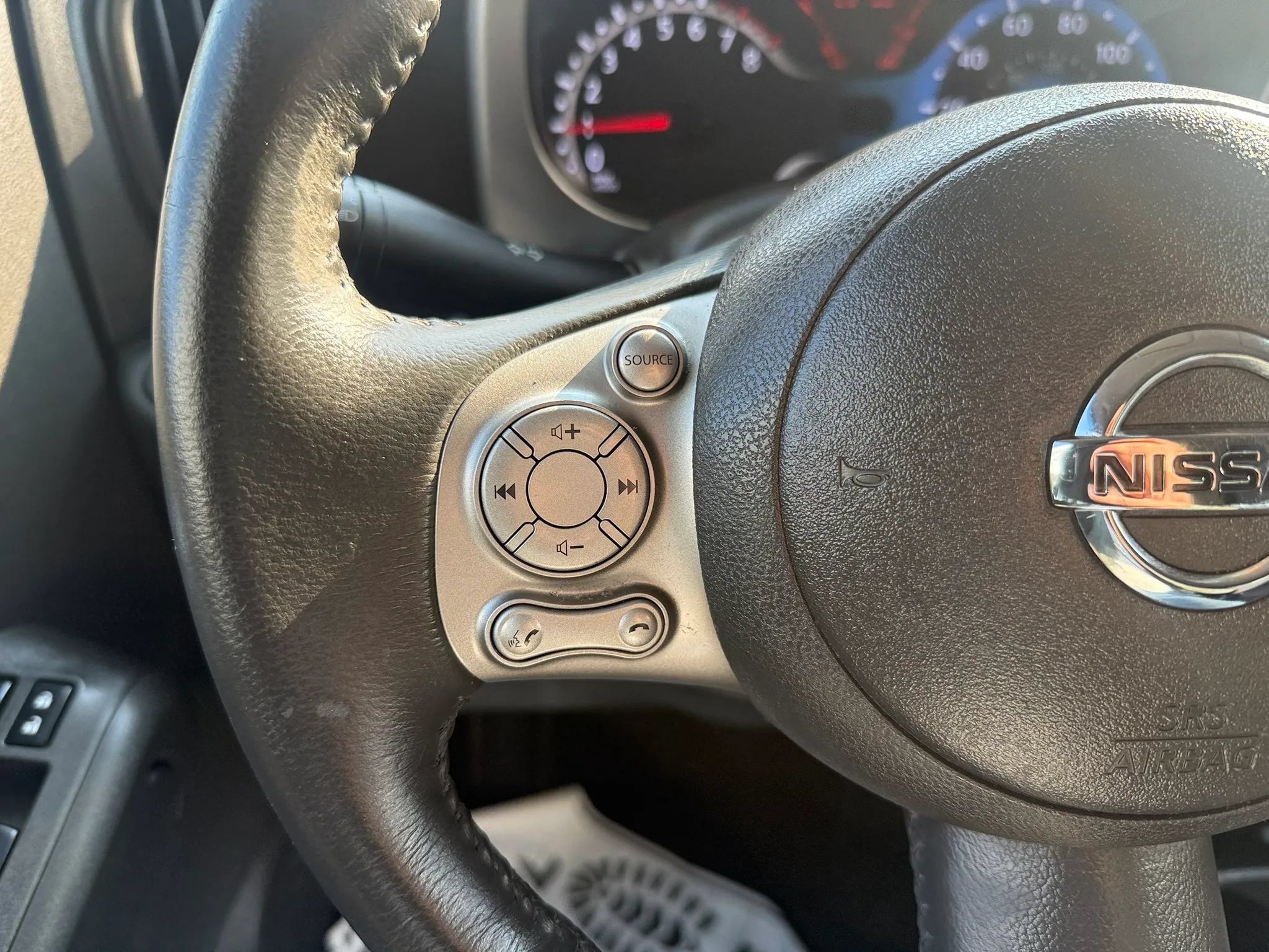 Used 2010 Nissan Cube 1.8 S w/ Interior Designer Pkg FWD image 13
