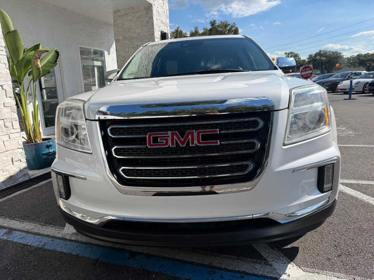 Used 2017 GMC Terrain SLT w/ Open Road Package FWD image 4