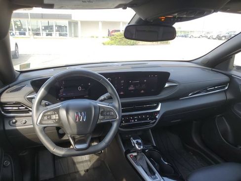 Certified 2024 Buick Envista Avenir FWD image 25