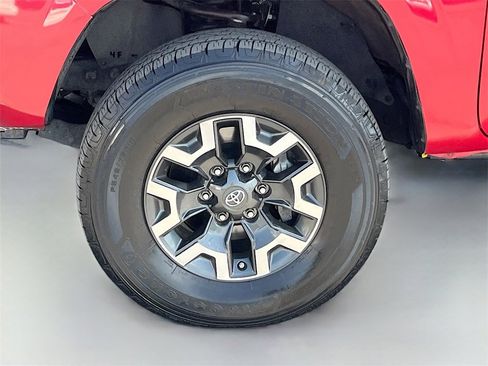 Used 2022 Toyota Tacoma SR image 27