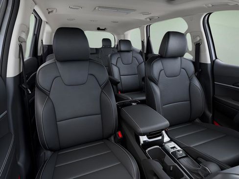 New 2025 Kia Telluride S image 15