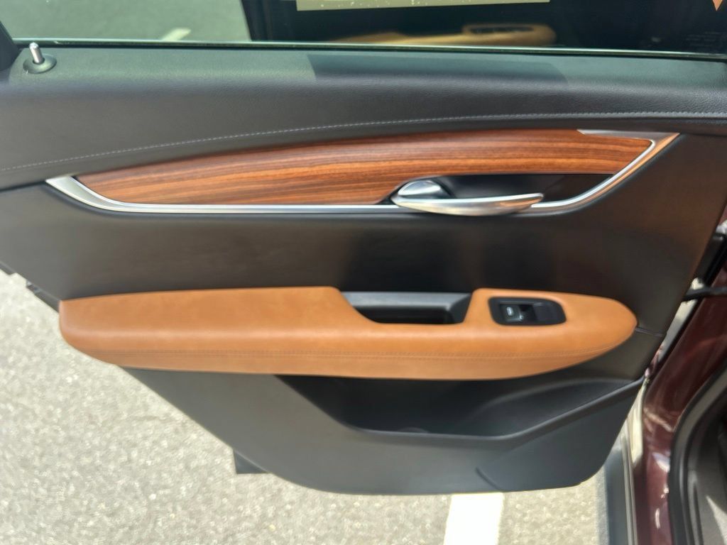 Used 2022 Cadillac XT5 Premium Luxury w/ Technology Package FWD image 40