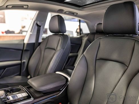 Used 2023 Audi Q8 Prestige w/ Prestige Package image 20