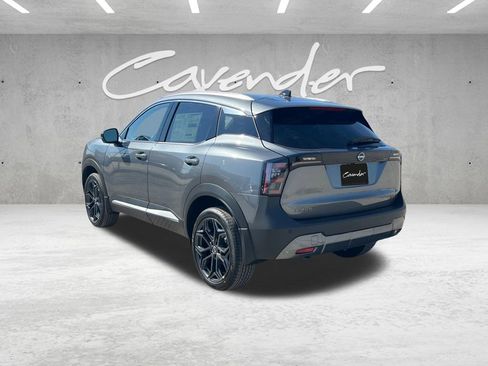 New 2026 Nissan Kicks SR image 14