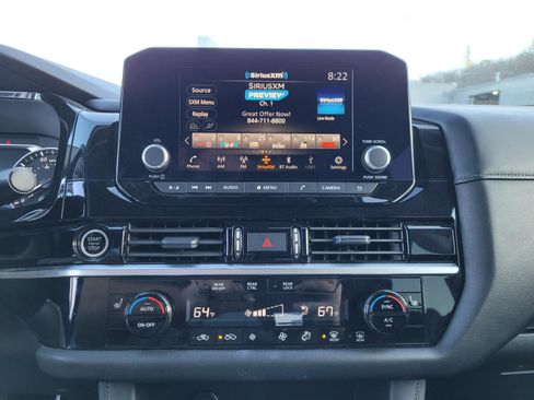 Used 2024 Nissan Pathfinder SV image 25