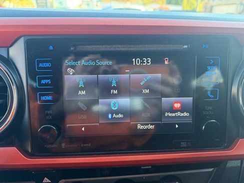 Used 2017 Toyota Tacoma TRD Off-Road w/ Tow Package (A/T) AWD/4WD image 11