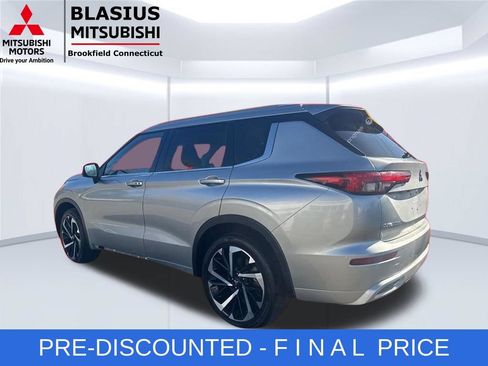 Used 2022 Mitsubishi Outlander SEL AWD/4WD image 16