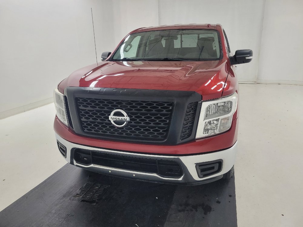 Used 2018 Nissan Titan SV RWD image 15