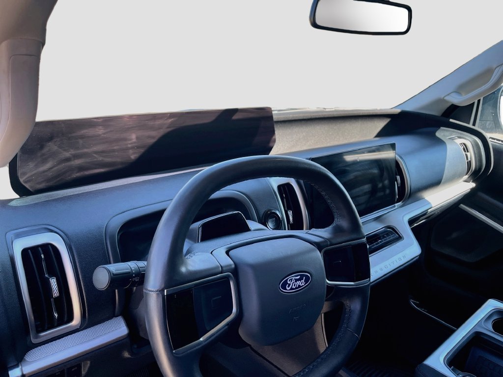 Used 2025 Ford Expedition Max Active AWD/4WD image 9