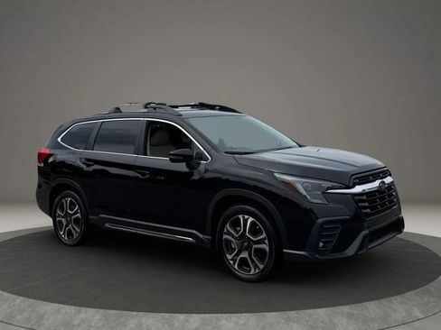 Used 2023 Subaru Ascent Limited AWD/4WD image 7