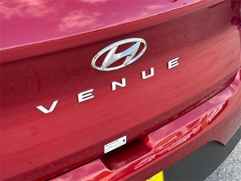 New 2025 Hyundai Venue Limited image 20