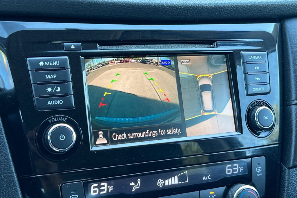 Used 2018 Nissan Rogue SV w/ Sun & Sound Touring Package FWD image 23