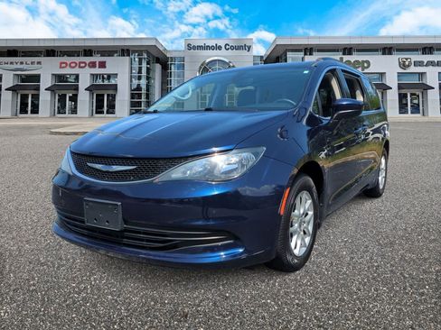 Used 2020 Chrysler Voyager Lxi FWD image 4