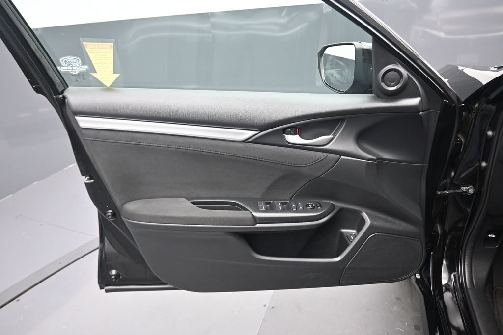 Used 2018 Honda Civic EX image 9