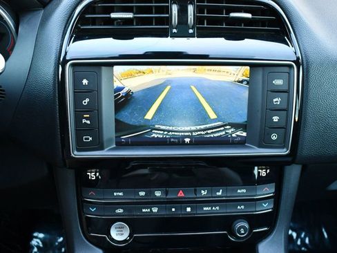 Used 2018 Jaguar F-PACE Prestige image 51