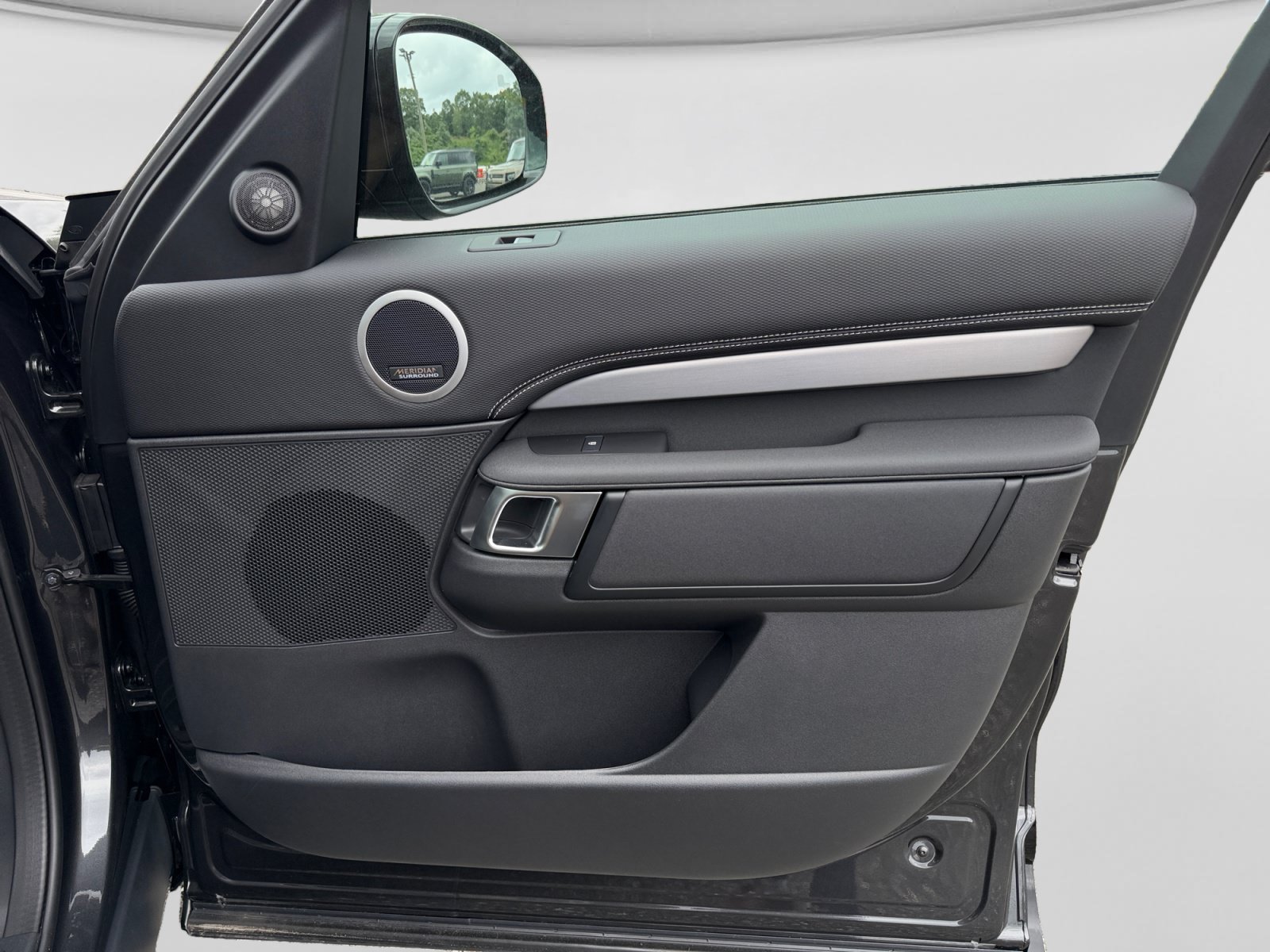 New 2026 Land Rover Discovery Dynamic SE AWD/4WD image 24