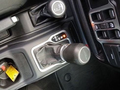 Certified 2020 Jeep Gladiator Sport w/ Quick Order Package 24S image 21