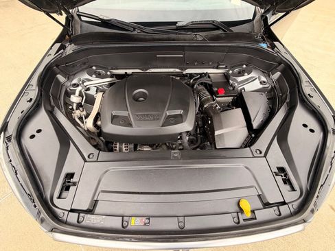 Used 2018 Volvo XC90 T6 R-Design AWD/4WD image 24
