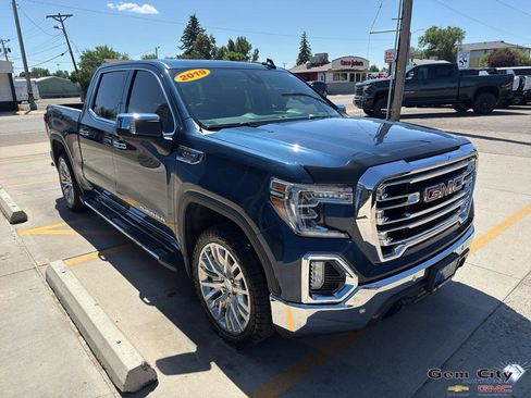 Used 2019 GMC Sierra 1500 SLT w/ SLT Premium Plus Package image 4
