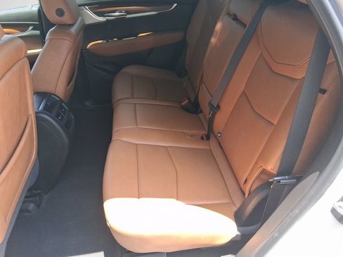 Used 2020 Cadillac XT5 Premium Luxury FWD image 21