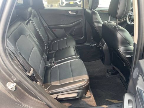Used 2020 Ford Escape Titanium AWD/4WD image 18
