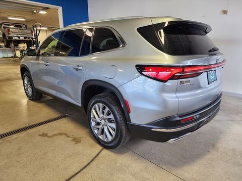 Certified 2025 Buick Enclave Preferred image 2