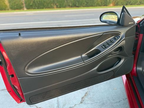 Used 2001 Ford Mustang Cobra image 30
