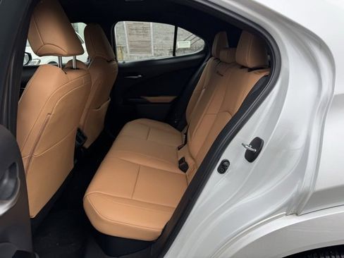 Used 2024 Lexus UX 250h AWD w/ Premium Package image 12