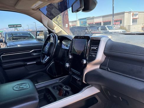 Used 2020 RAM 1500 Laramie AWD/4WD image 29