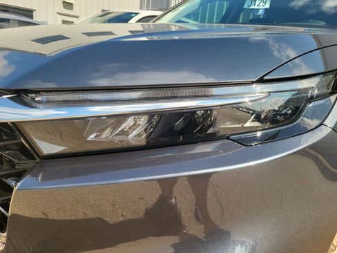 Certified 2024 Honda CR-V EX image 9